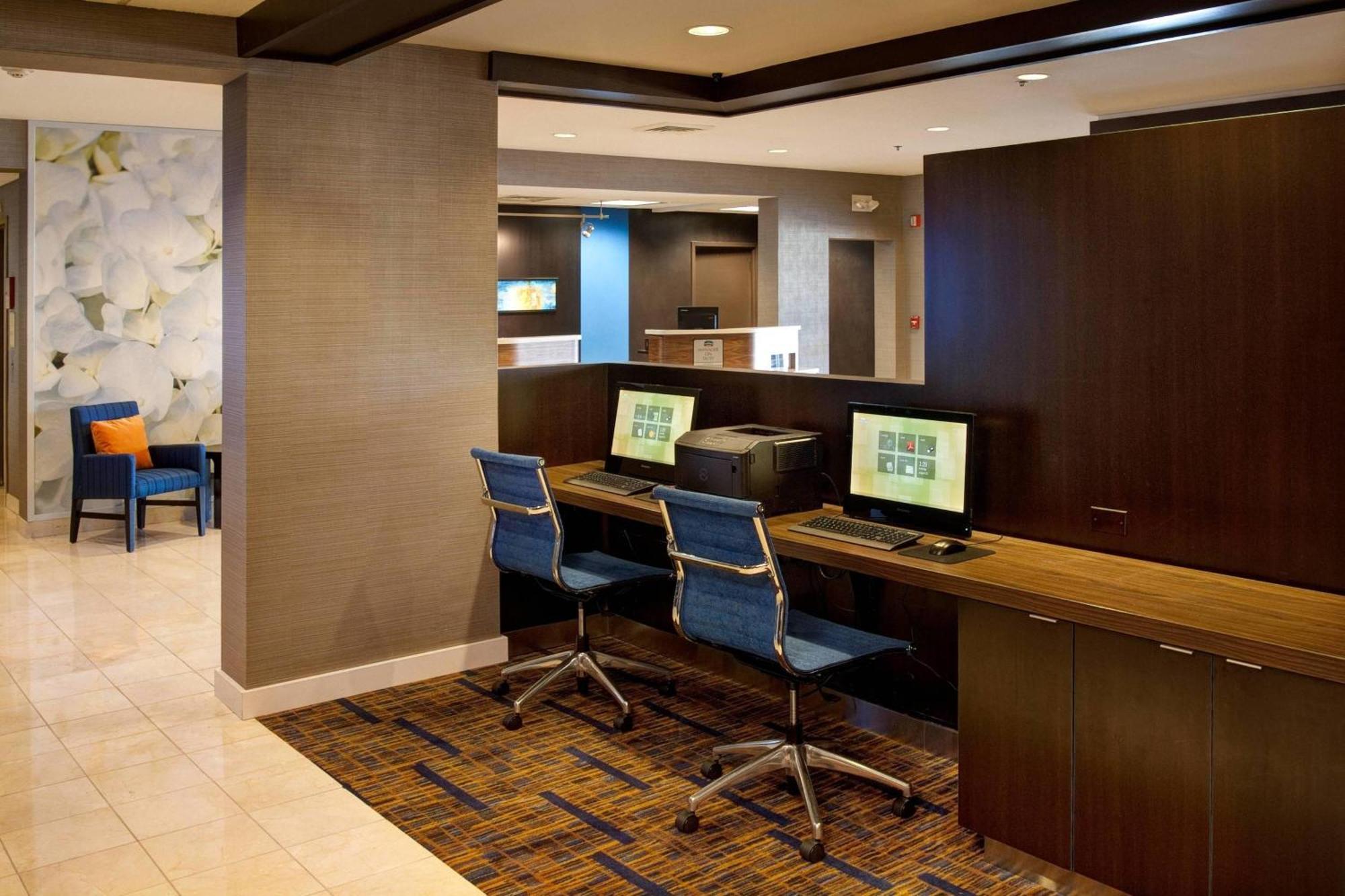 Courtyard By Marriott Kokomo Esterno foto