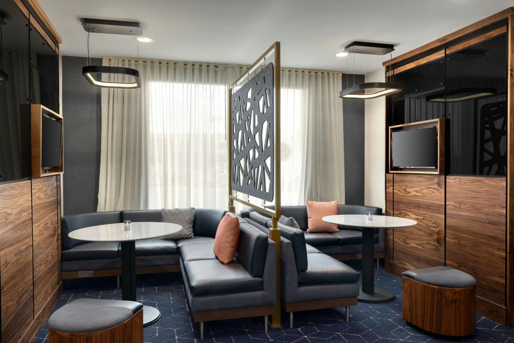 Courtyard By Marriott Kokomo Esterno foto